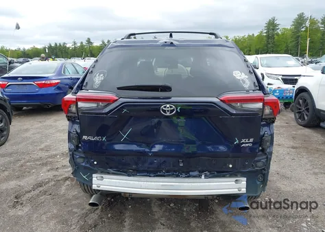 2021 Toyota Rav4 Xle z USA, uszkodzony, nr VIN 2T3P1RFV7MW154418